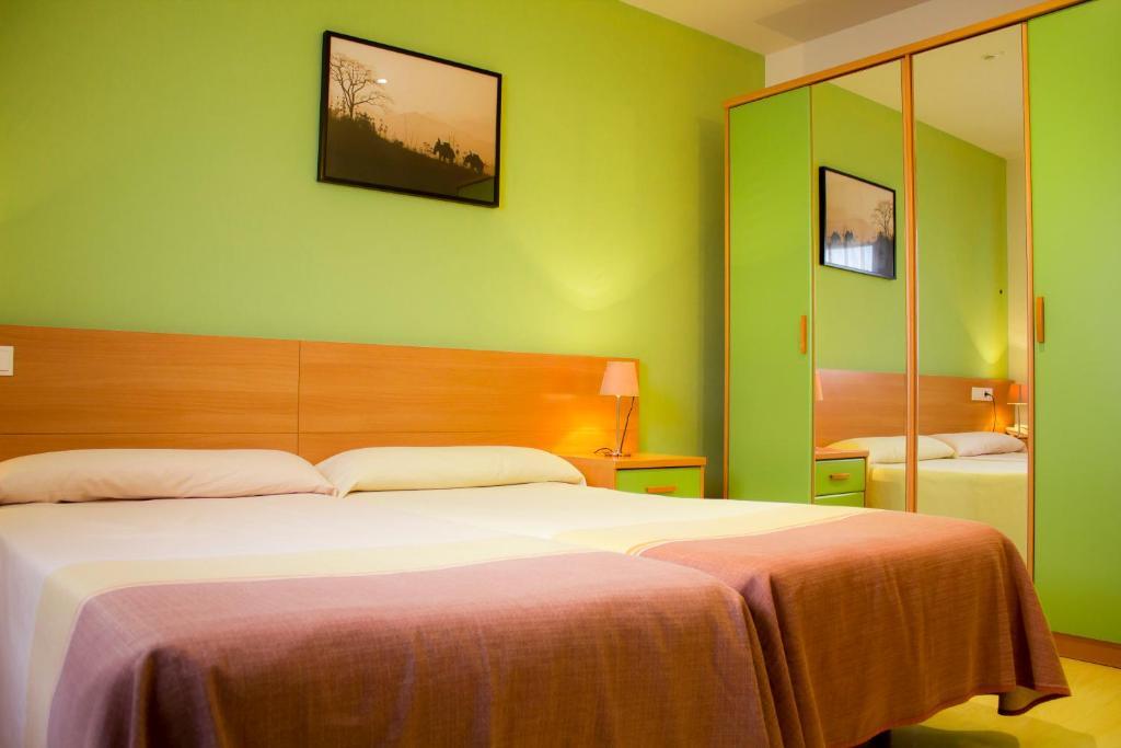 Hotel Restaurante Caracho Corella Pokoj fotografie